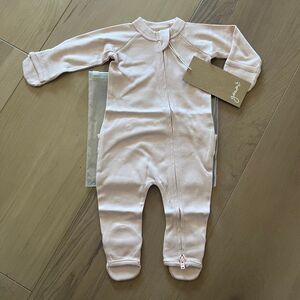 NWT Goumi Kids Rose Baby Footie SZ NB Newborn Pink Bamboo Zippy Sleeper Girls